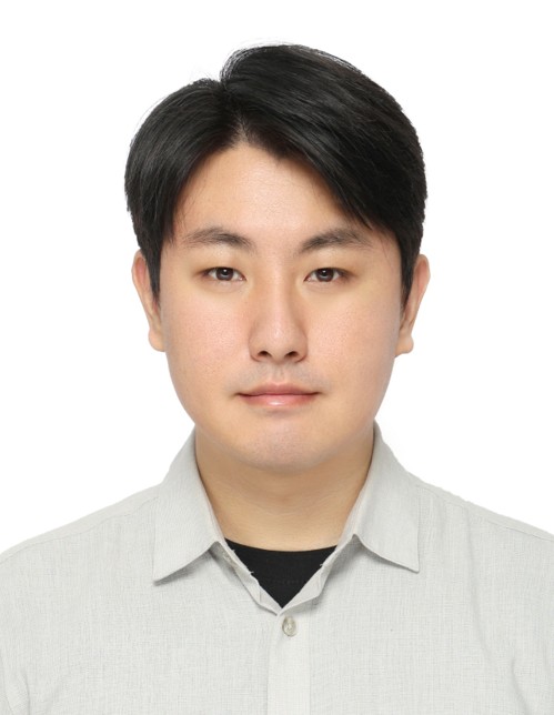 송영근 사진